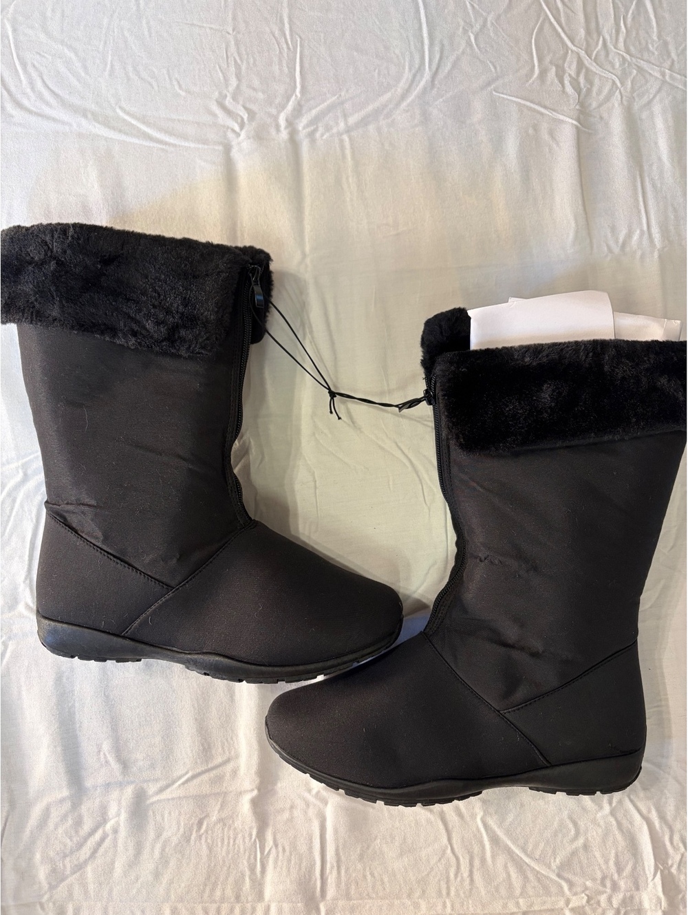Black Mid-Calf Winter Boots with Faux Fur Lining and Nylon Upper, Size 6W